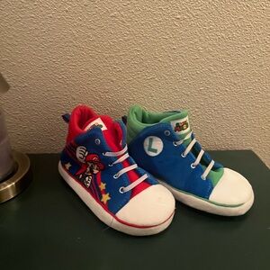 Nintendo Mario & Luigi Slippers